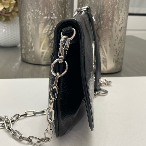 Tory Burch Black Leather Shoulder Bag with Silver Logo - Picture 7 of 12